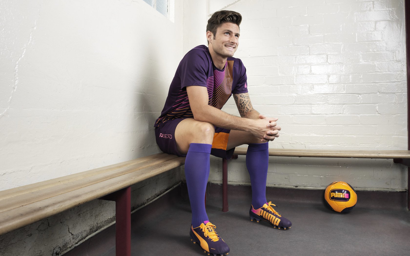 牙买加对阵巴拉圭，三笘薰用慢撕开南美铁壁的节奏艺术