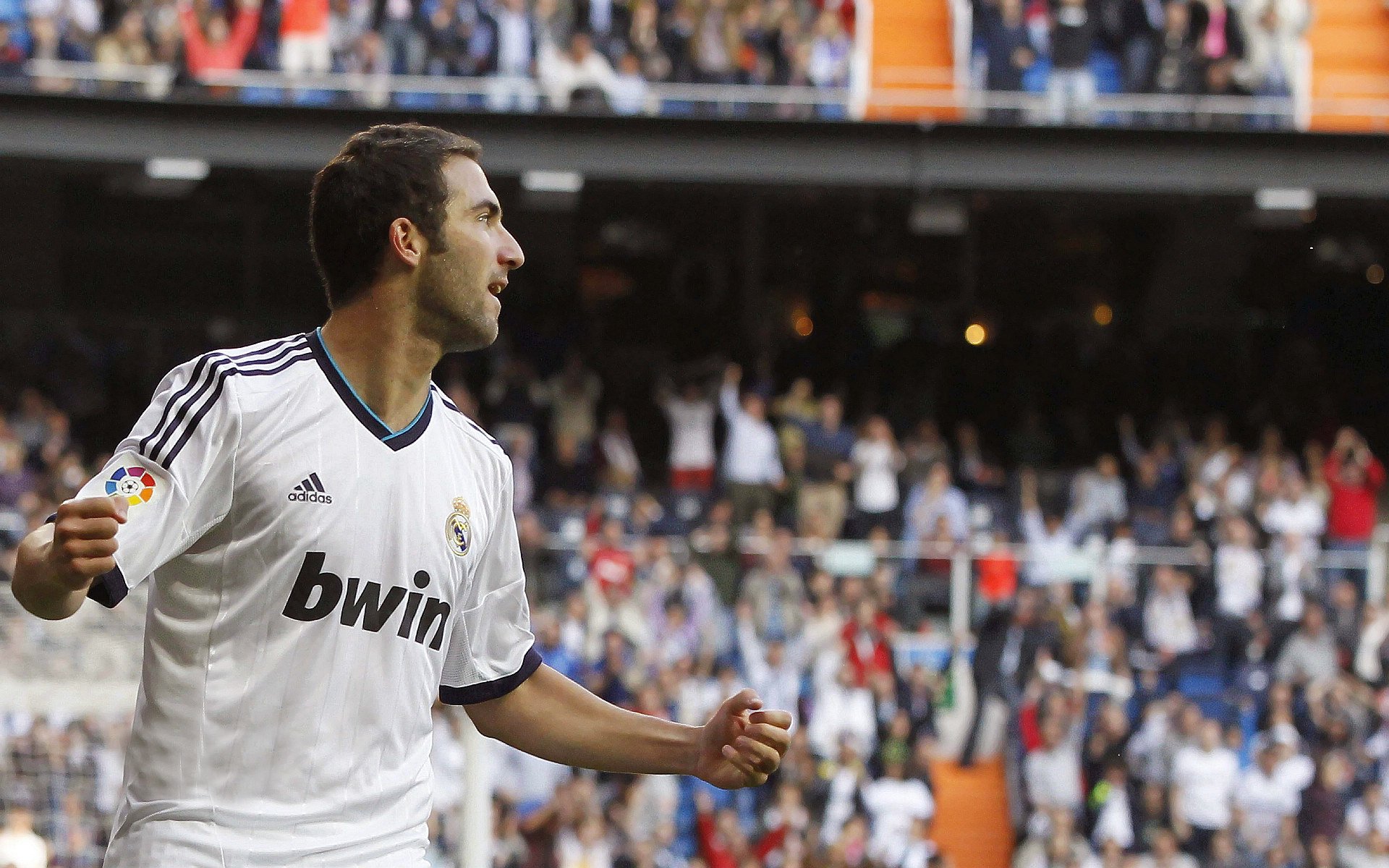 库里冠军级表现，国王强势拿下热火，当三分雨浇灭南海岸烈焰